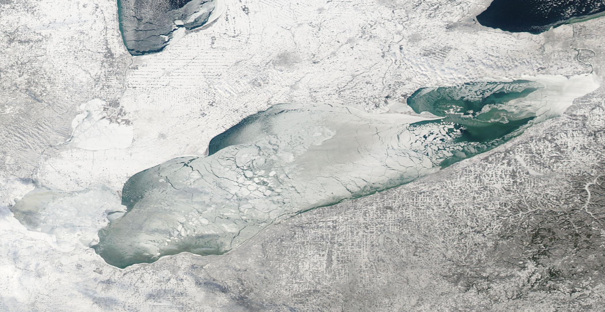 lake erie ice